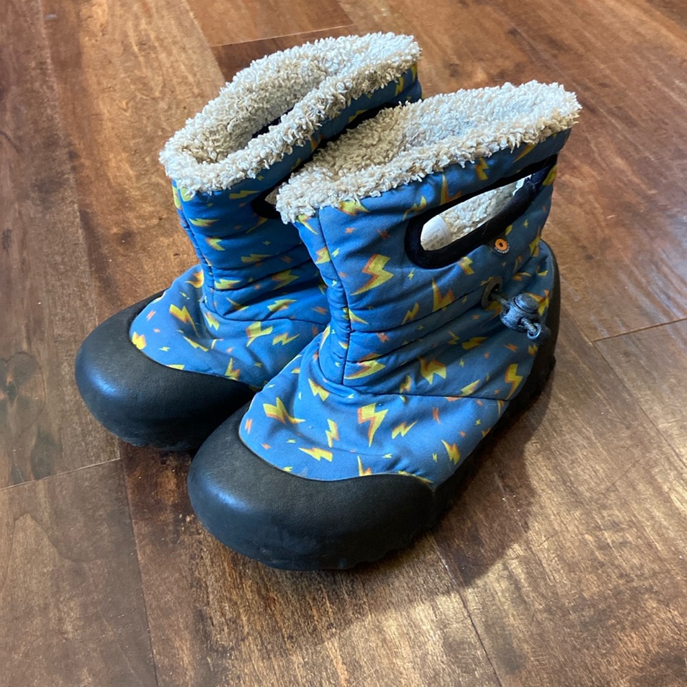 Bogs B-Moc in lightening bolt print
